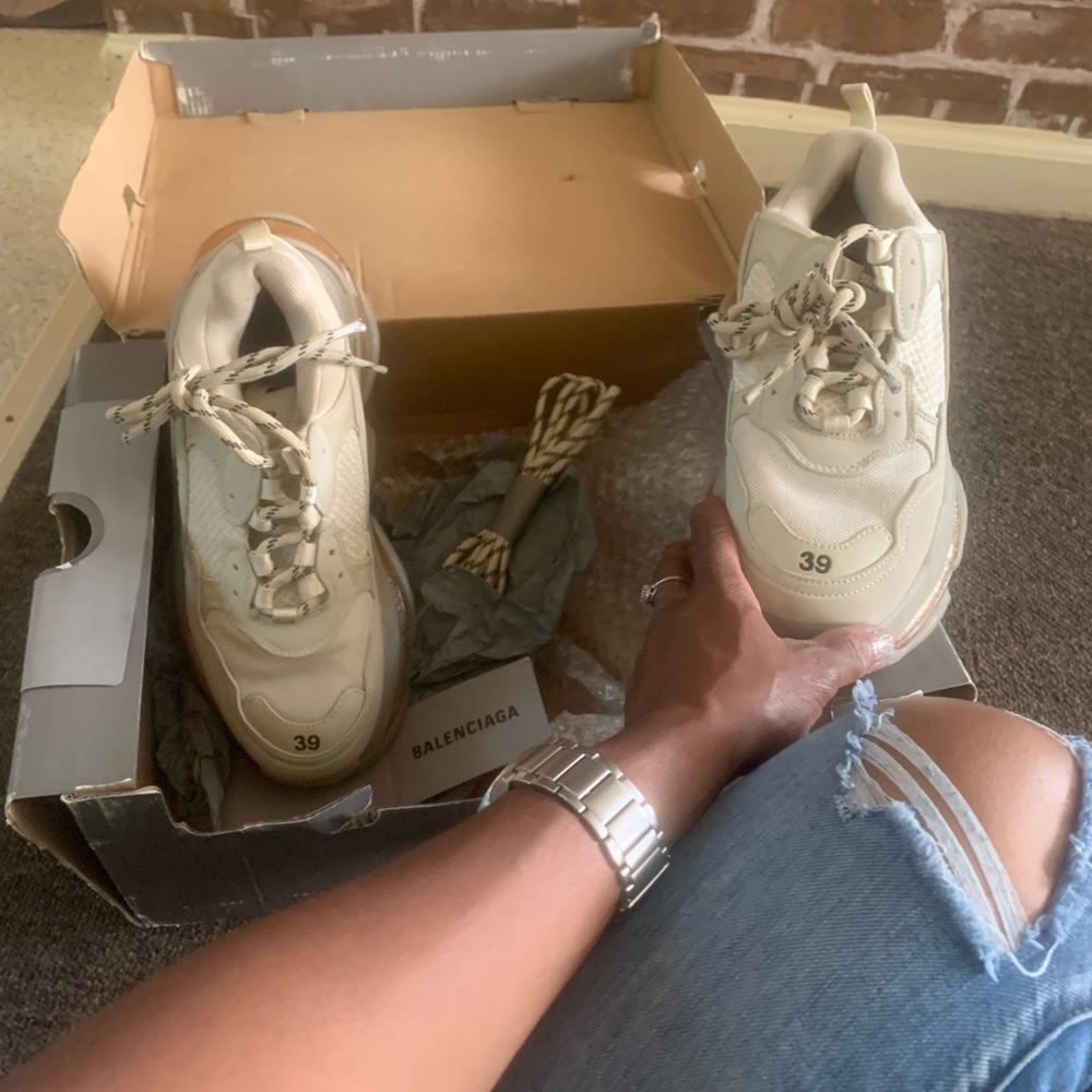 Size 39 unisex Balenciaga